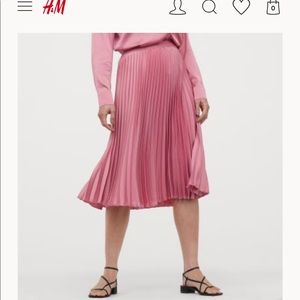 Pleated midi skirt
